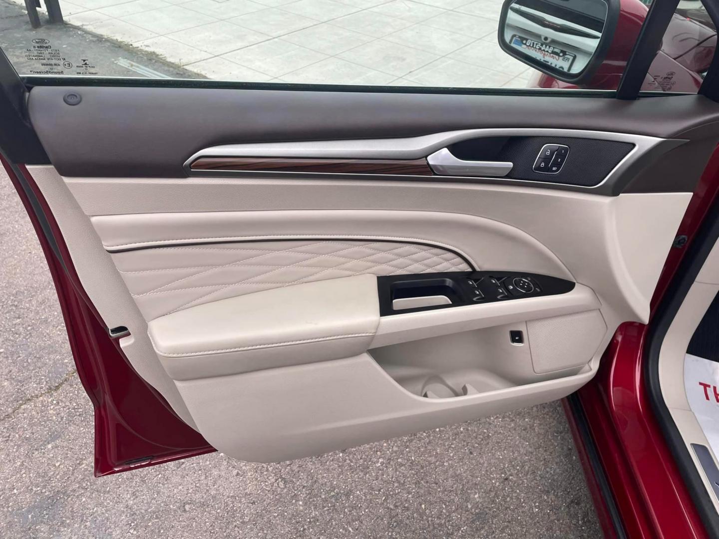 2018 RED /White Gold Ford Fusion Energi (3FA6P0SU8JR) , located at 744 E Miner Ave, Stockton, CA, 95202, (209) 944-5770, 37.956863, -121.282082 - Photo#4